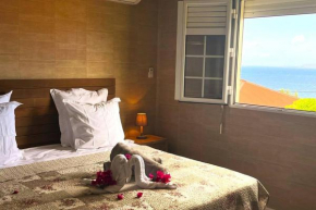 Suite Spacieuse 4 étoiles 77m2 vue mer Les Saintes